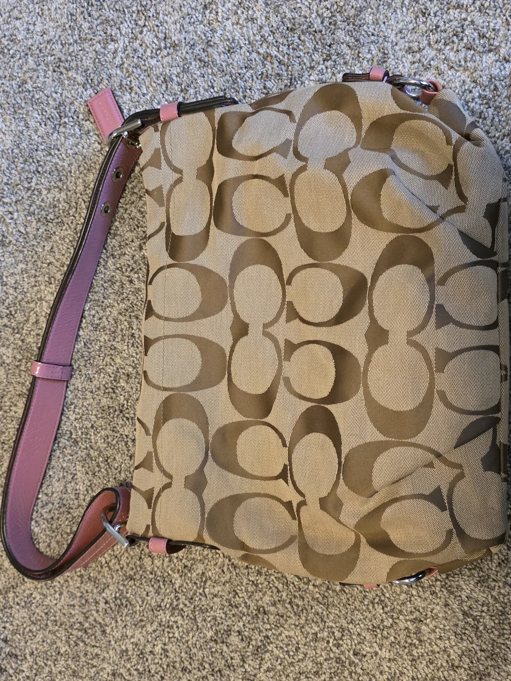 Coach Signature Canvas Hobo Bag in Khaki with Pink Trim - Picture 4 of 5